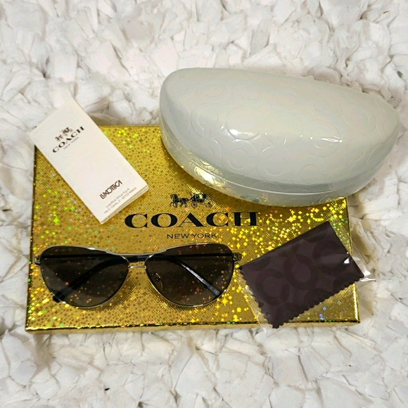 Coach Accessories - Coach HC 7017 Juliana Aviator Sunglasses